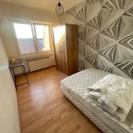 Le Graouilly Apartment *